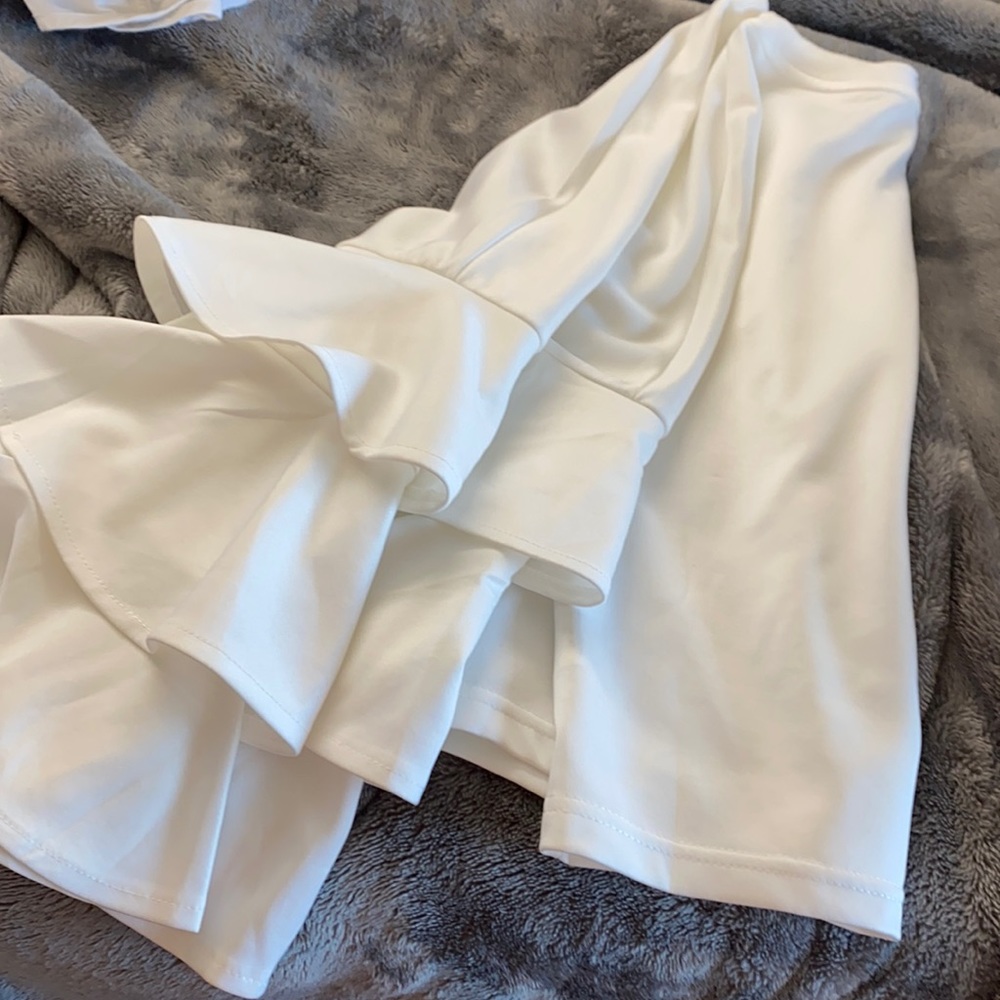 White flare sleeve shirt